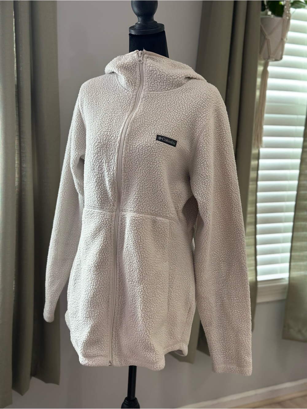 Columbia Women’s M Cream Sherpa Fleece Hooded Full Zip Jacket
